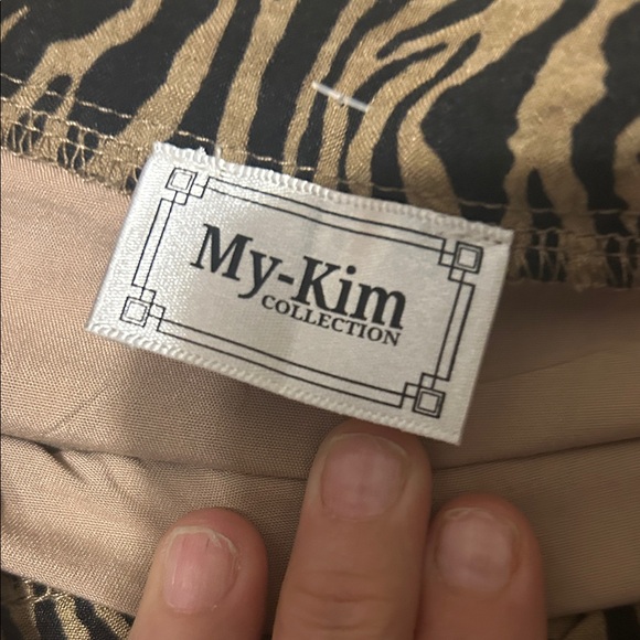 Madagascar mini skirt size small - Picture 2 of 7